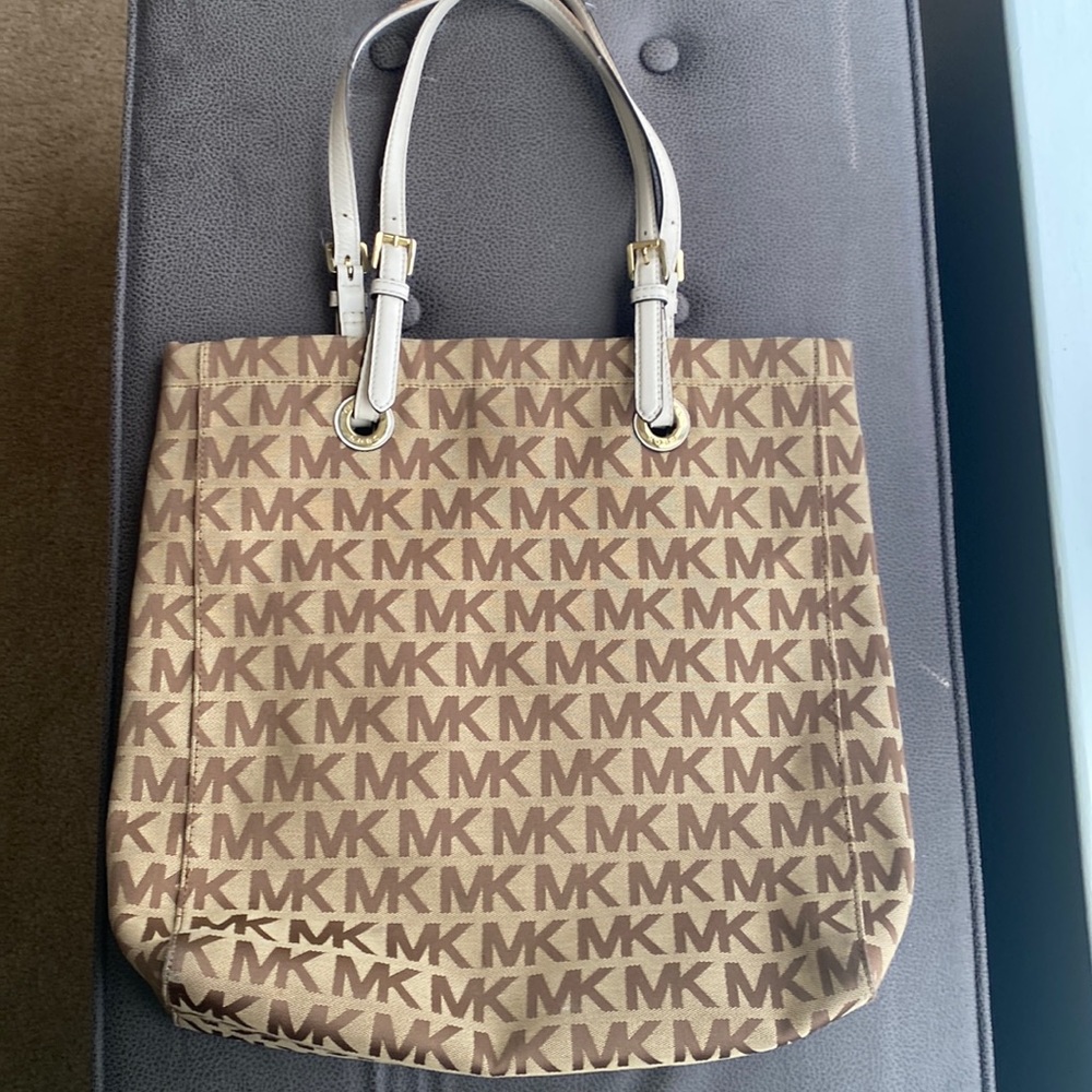 Large shoulder bag